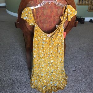 NWT Yellow Floral Off Shoulder Dress